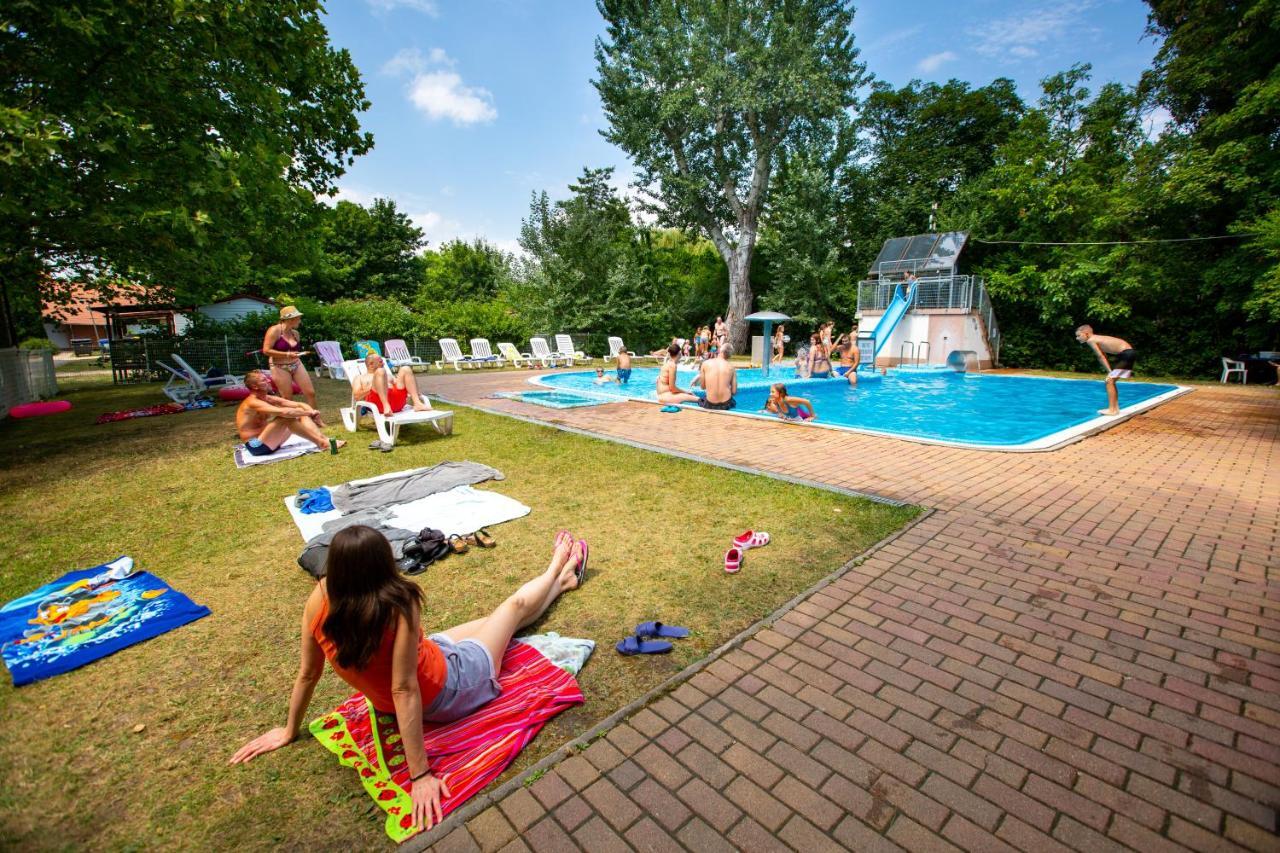 Pelso Camping Alsóörs Exterior foto